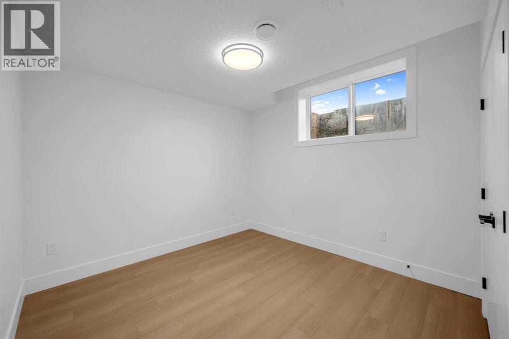 2430 36 Street SW — photo 50
