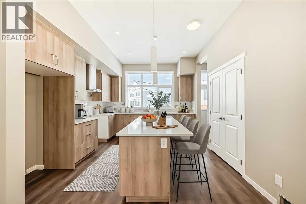 833 Marine Drive SE — photo 2