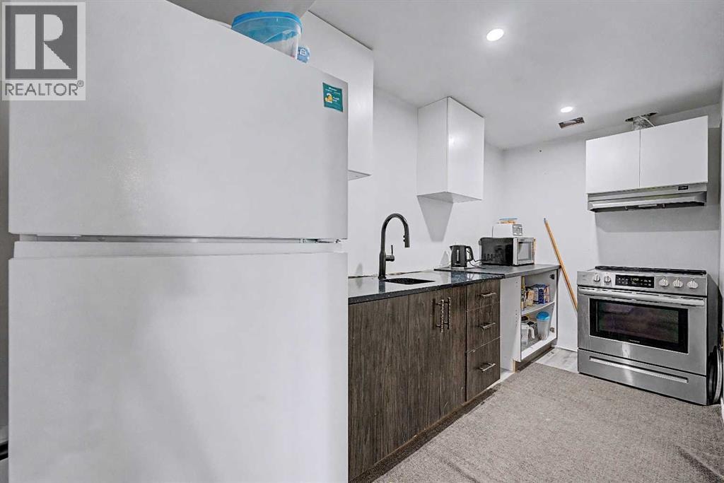 644 Luxstone Landing SW — photo 25