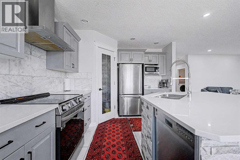 644 Luxstone Landing SW — photo 5