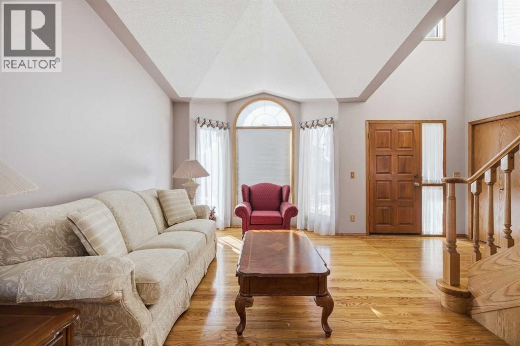 146 Hawkdale Circle NW — photo 9
