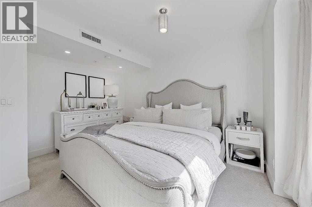 902, 200 La Caille Place SW — photo 16