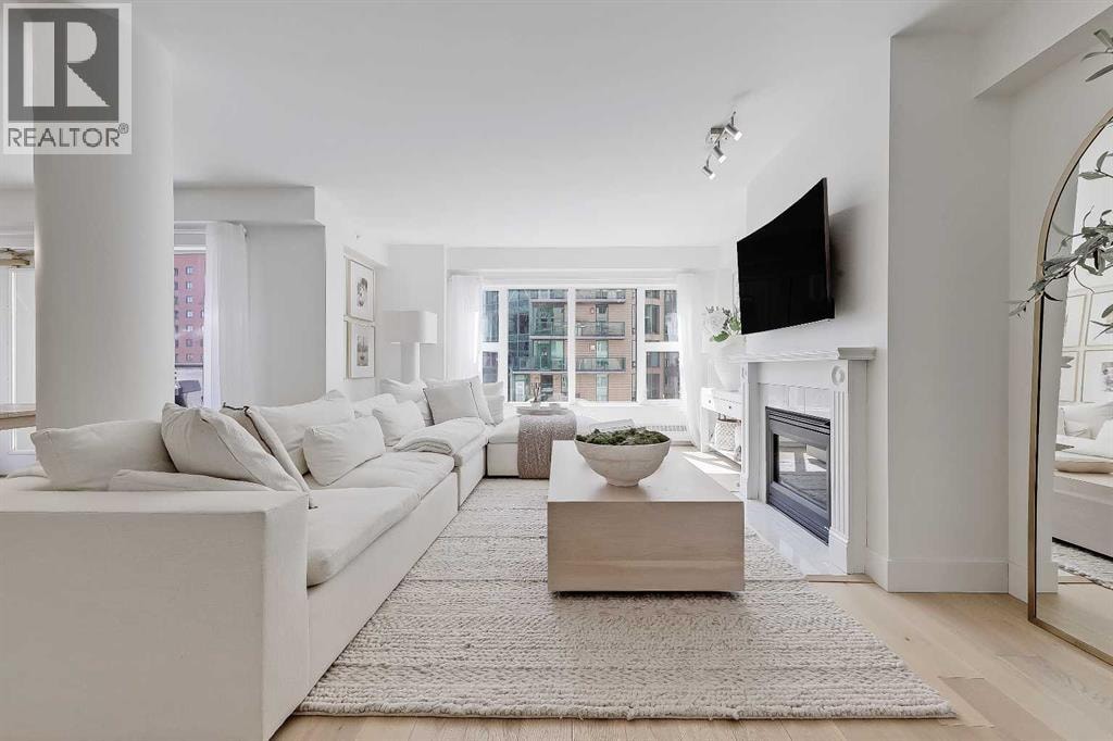 902, 200 La Caille Place SW — photo 12