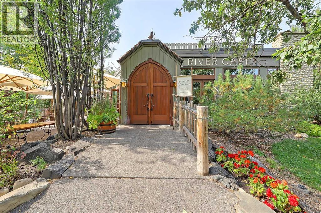 902, 200 La Caille Place SW — photo 32
