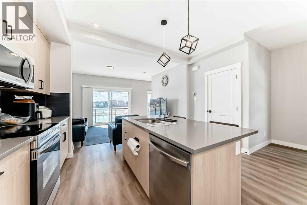 3125, 55 Lucas Way NW — photo 5