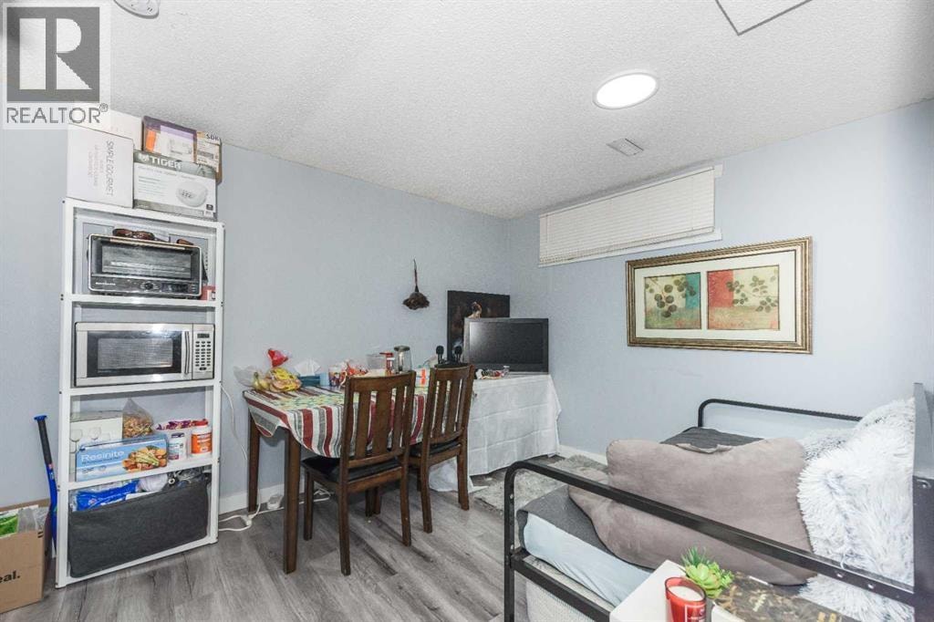 3810 Catalina Boulevard NE — photo 28