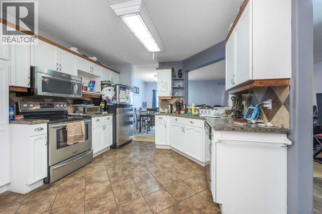 3810 Catalina Boulevard NE — photo 8