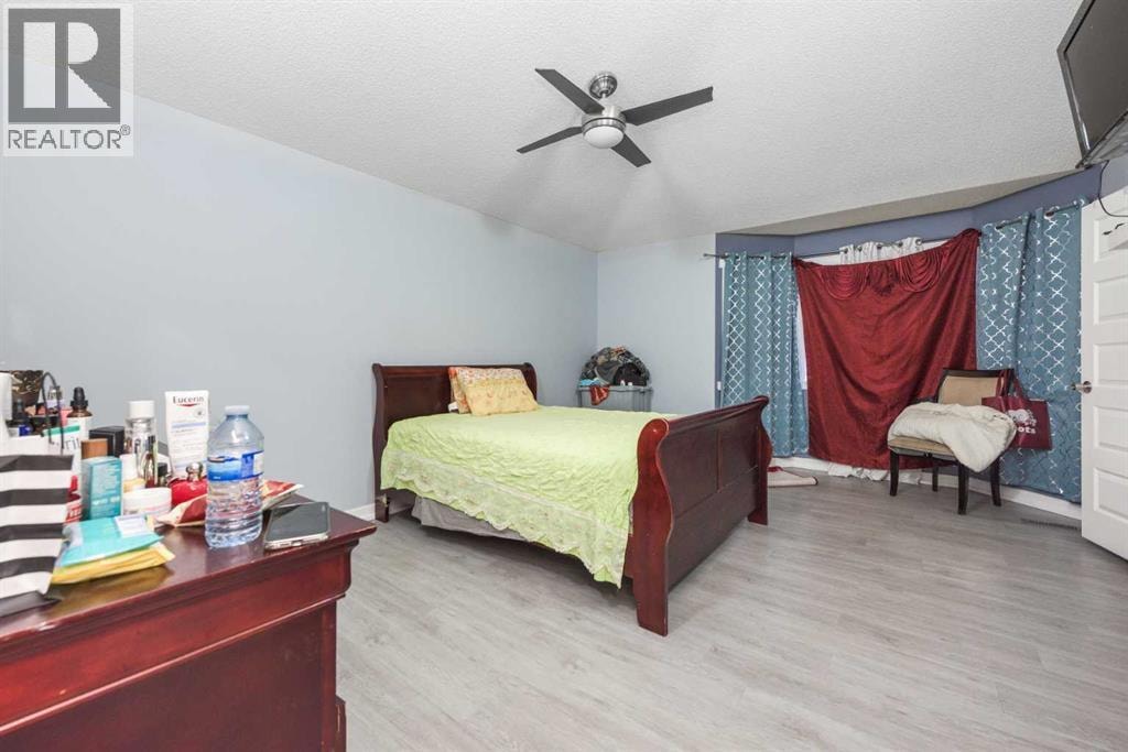 3810 Catalina Boulevard NE — photo 12