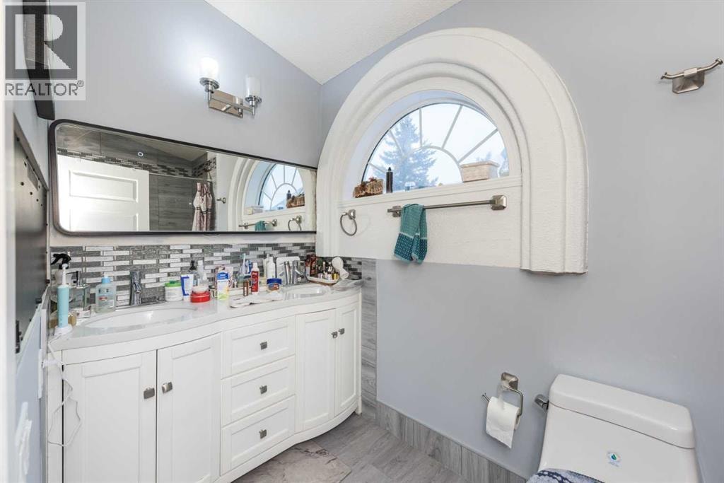 3810 Catalina Boulevard NE — photo 14