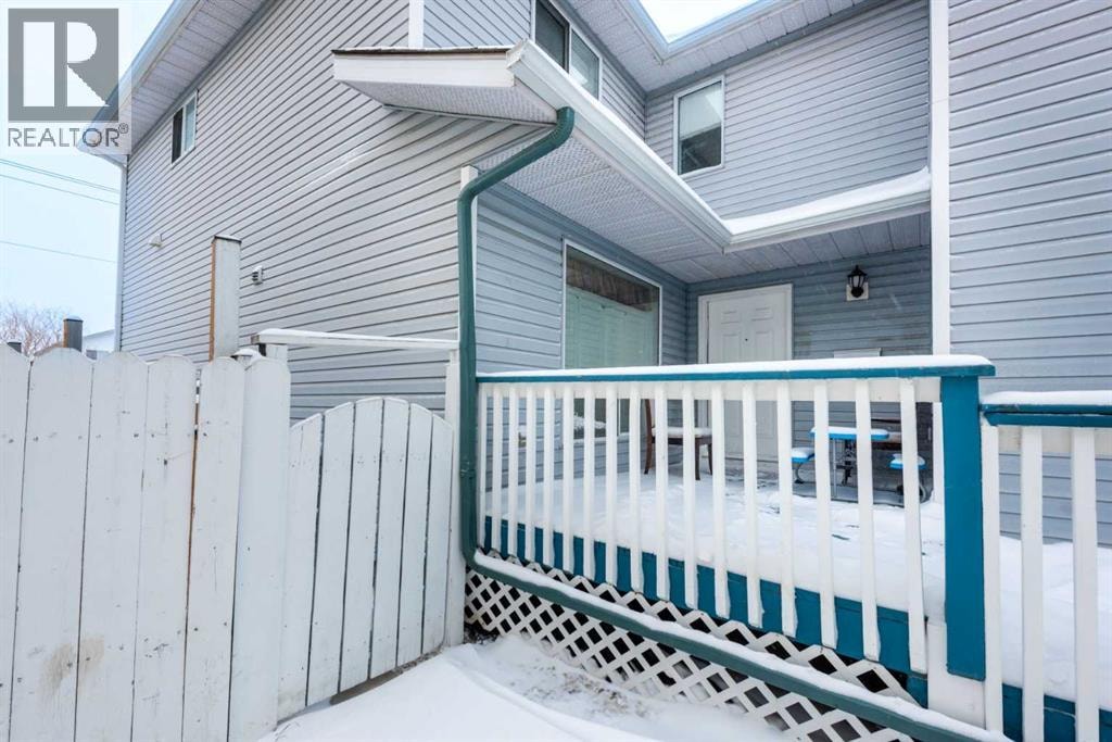 3810 Catalina Boulevard NE — photo 3