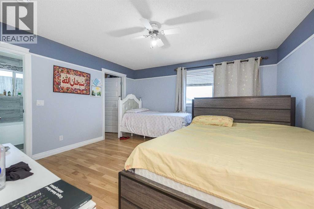 3810 Catalina Boulevard NE — photo 19