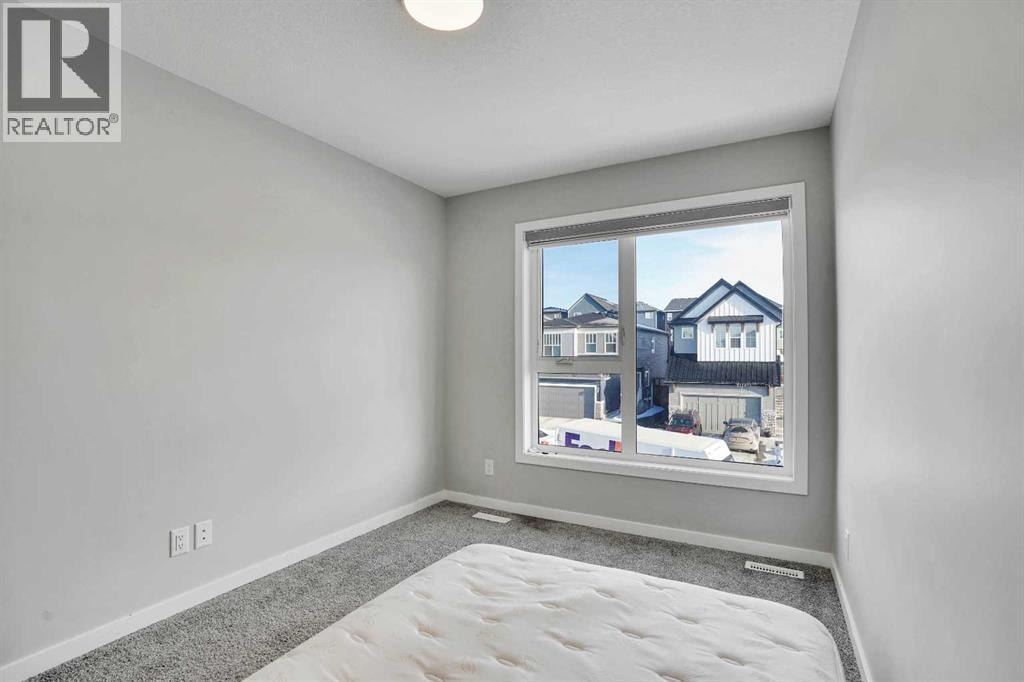 210 Lucas Close NW — photo 24