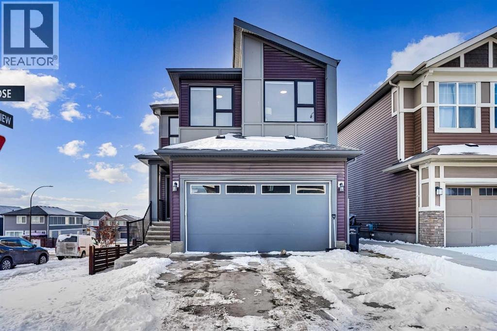 210 Lucas Close NW — photo 2