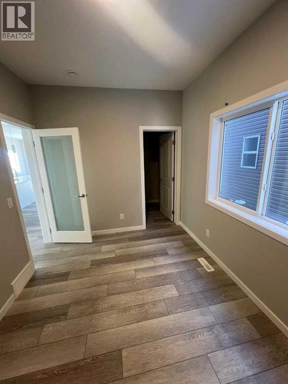 210 Lucas Close NW — photo 50