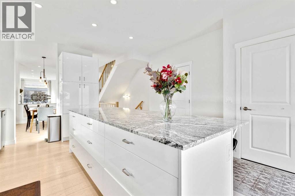 2728 Cochrane Road NW — photo 11