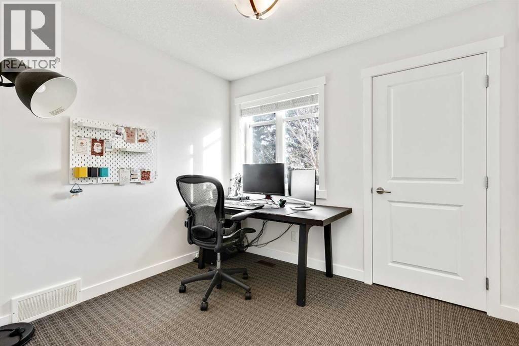 2728 Cochrane Road NW — photo 23