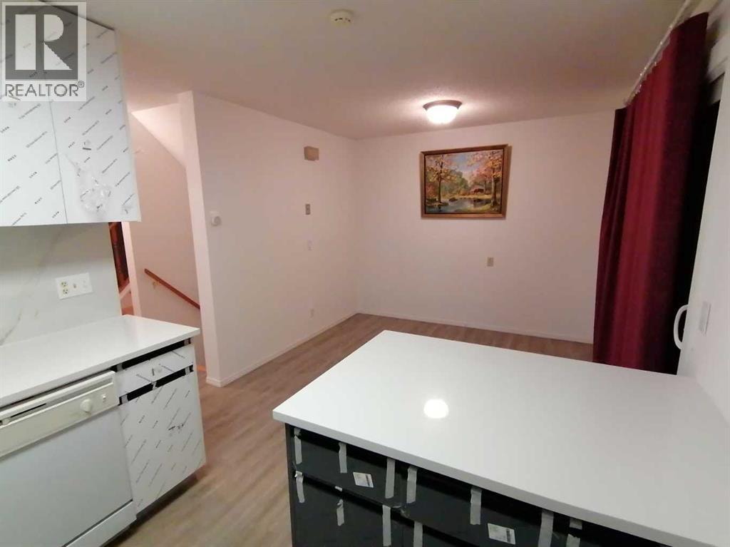22 Whitman Close NE — photo 8