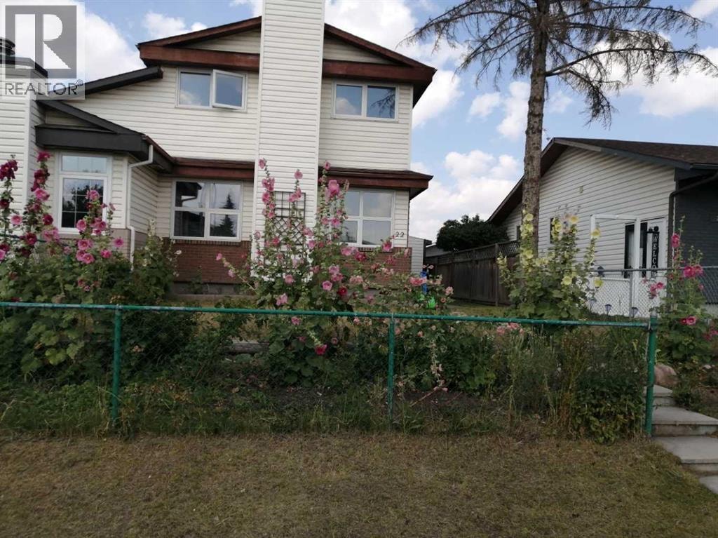 22 Whitman Close NE