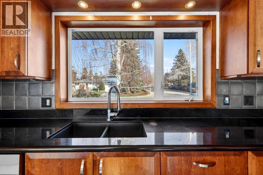 16 Heston Street NW — photo 6