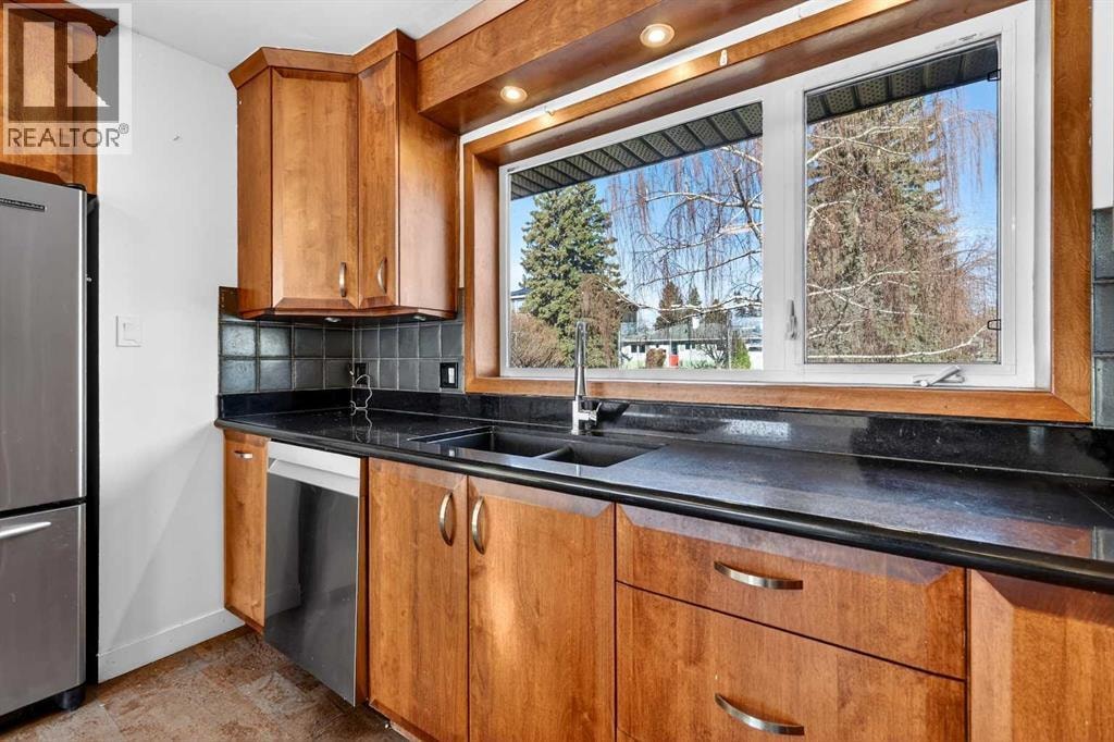 16 Heston Street NW — photo 5