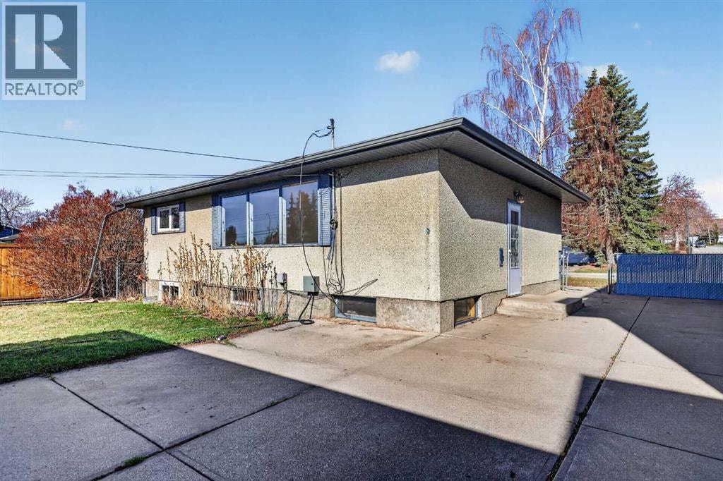 16 Heston Street NW — photo 27