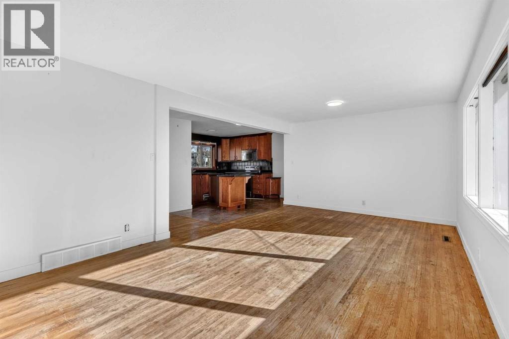 16 Heston Street NW — photo 13