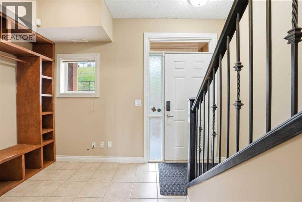 11, 148 Rockyledge View NW — photo 5