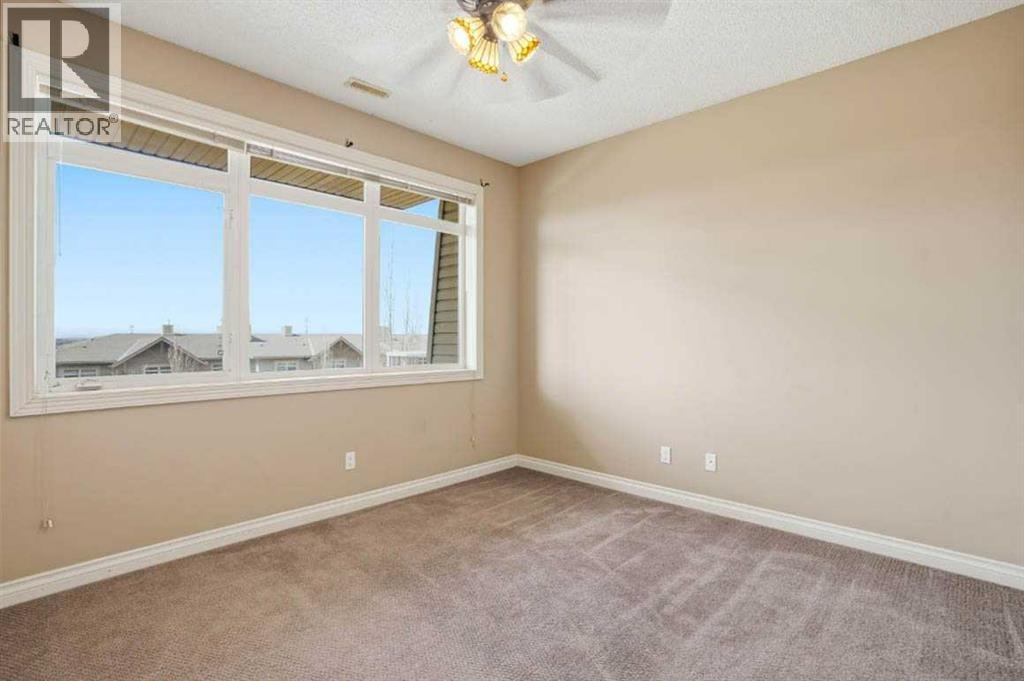 11, 148 Rockyledge View NW — photo 7