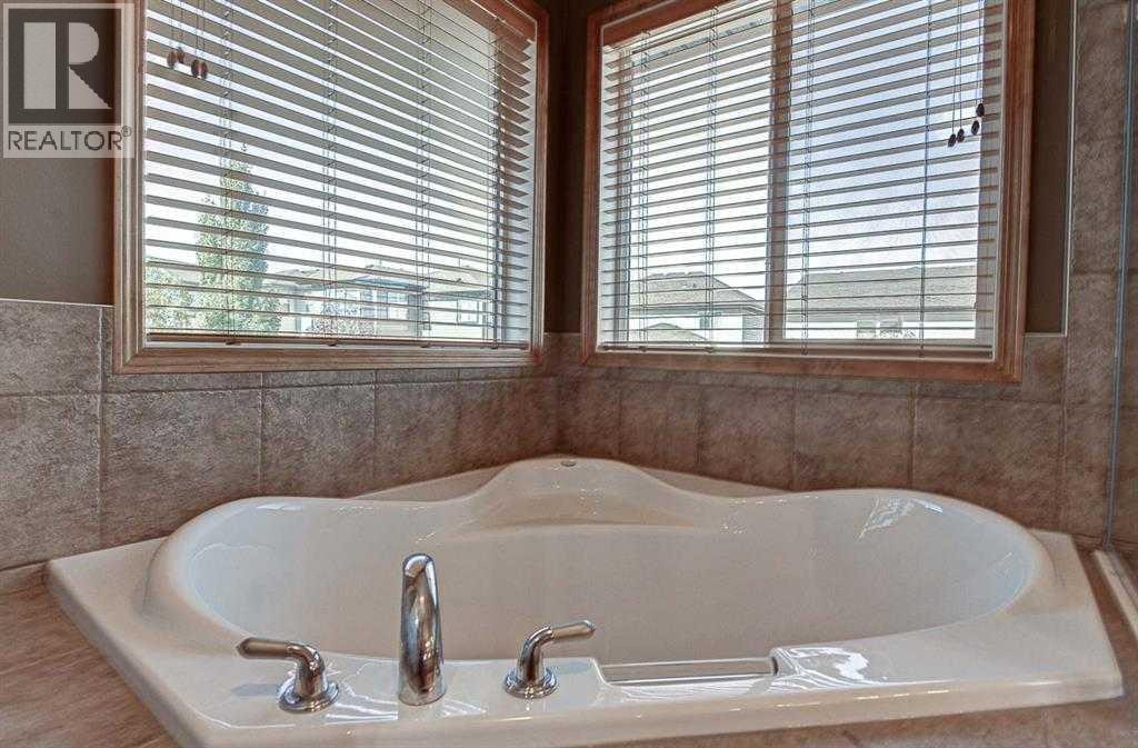 225 Kincora Heights NW — photo 24