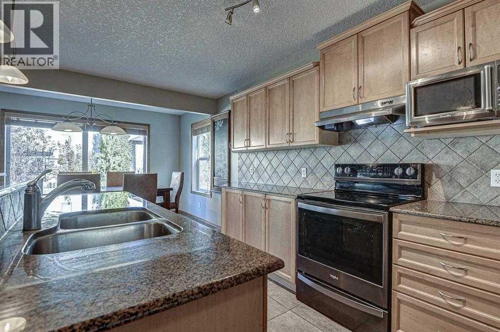 225 Kincora Heights NW — photo 15