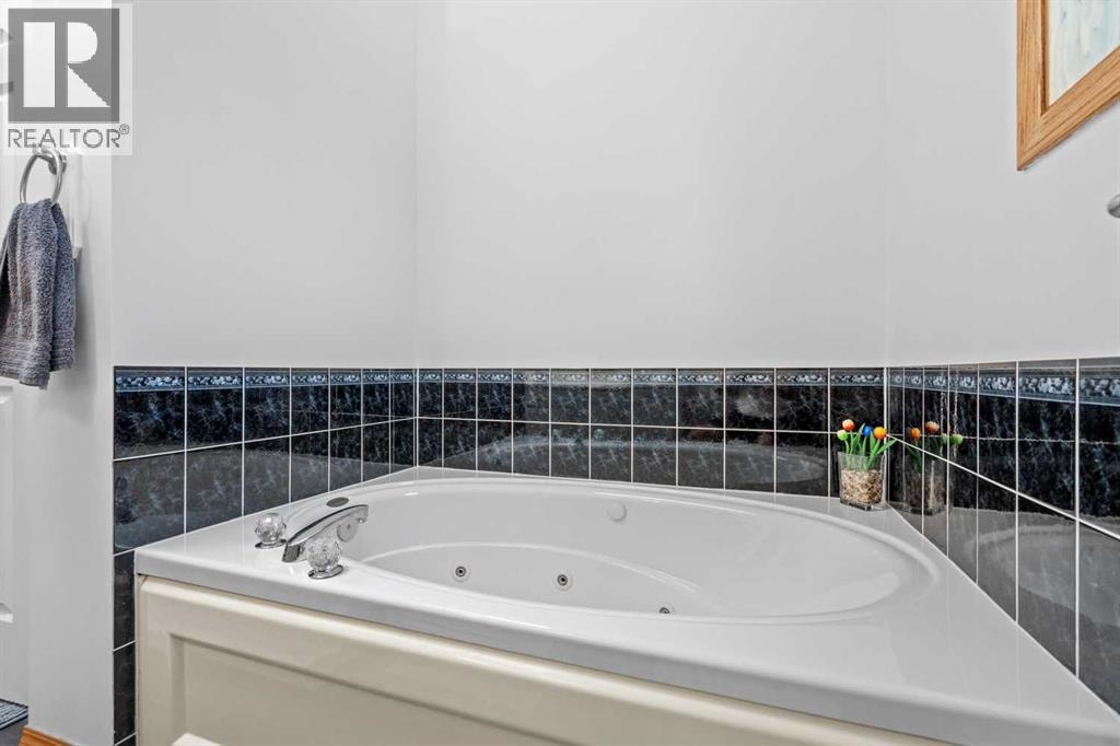39 Arbour Wood Close NW — photo 31