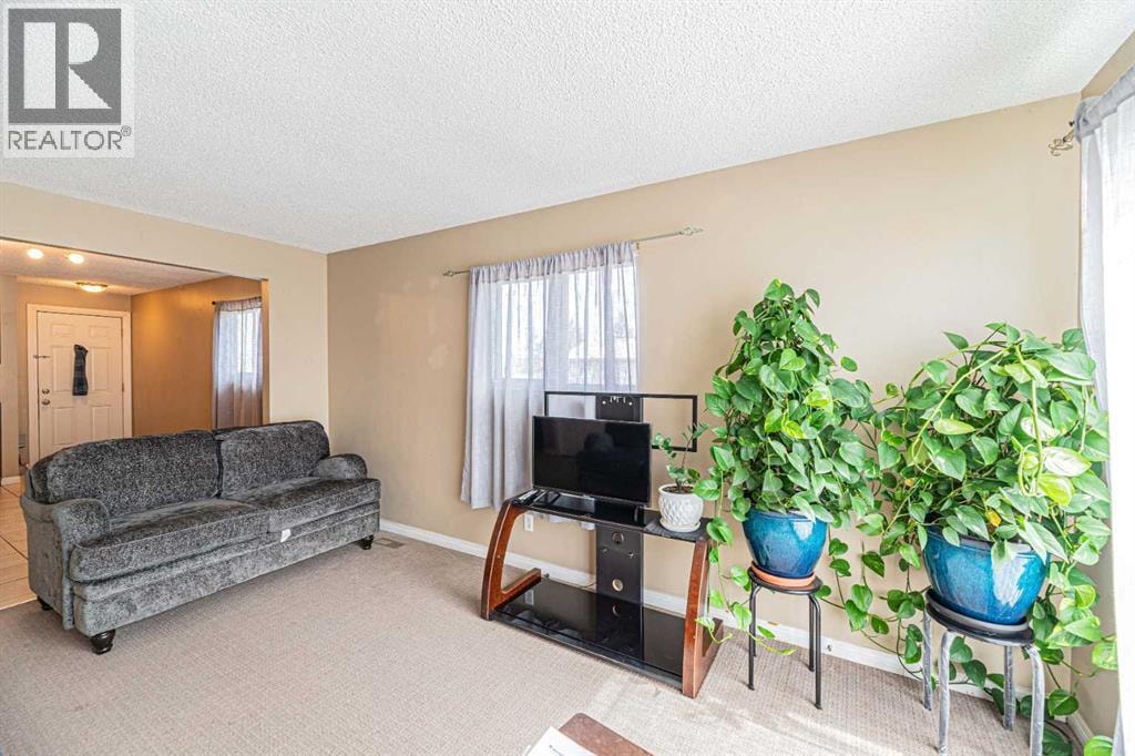 43 Abbercove Road SE — photo 10