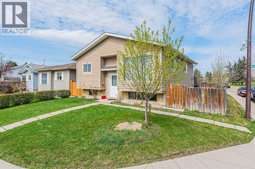 43 Abbercove Road SE — photo 3