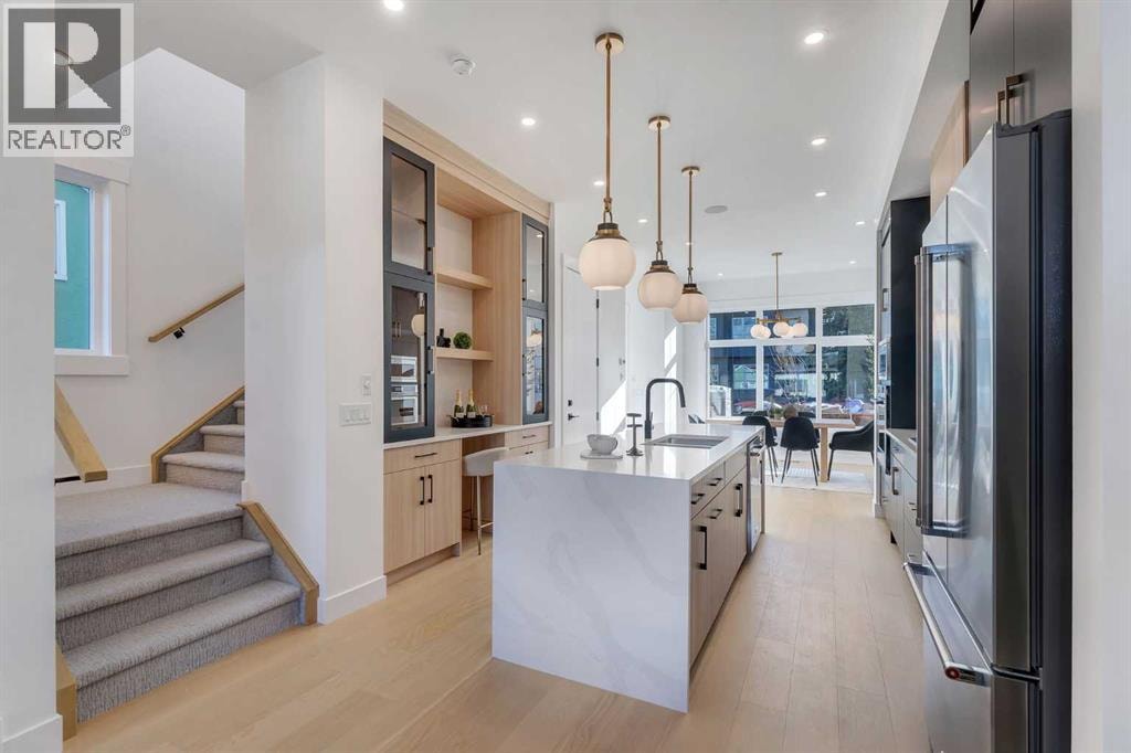 614 22 Avenue NE — photo 11