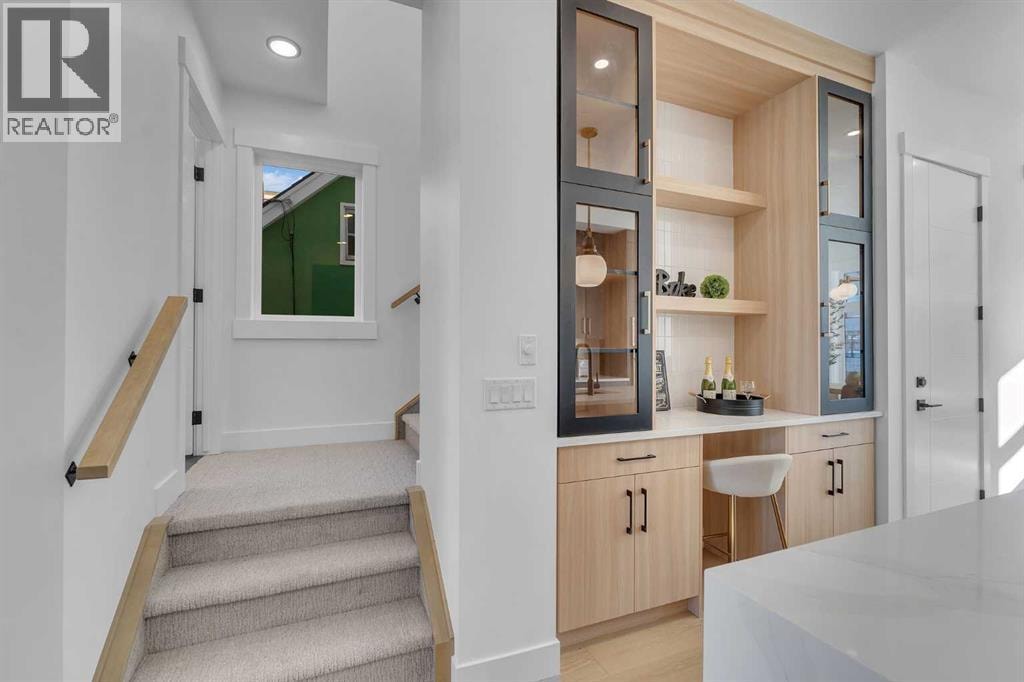 614 22 Avenue NE — photo 16