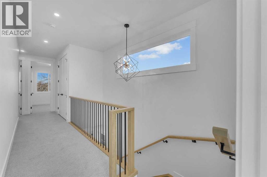614 22 Avenue NE — photo 20