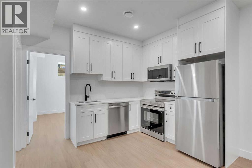 614 22 Avenue NE — photo 38