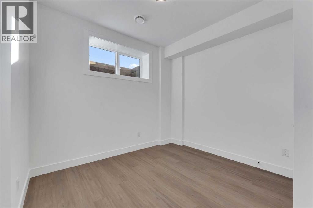 614 22 Avenue NE — photo 39