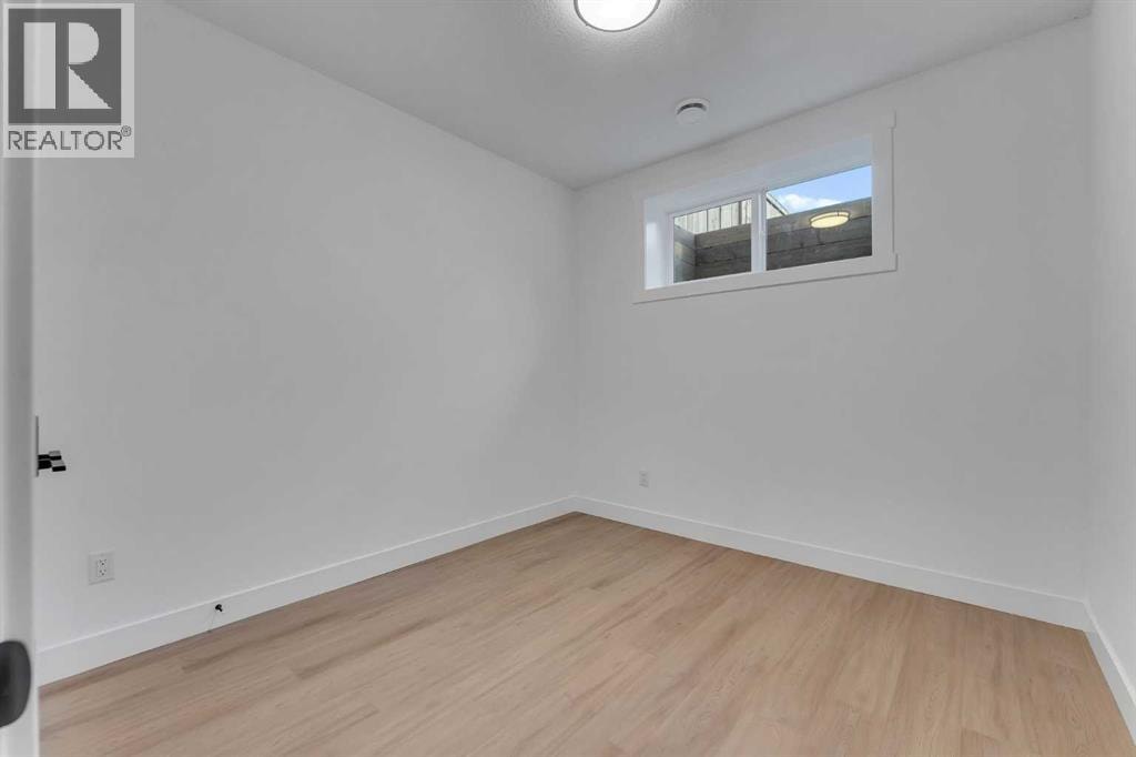 614 22 Avenue NE — photo 43