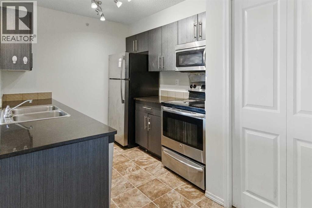 409, 15 Saddlestone Way NE — photo 5