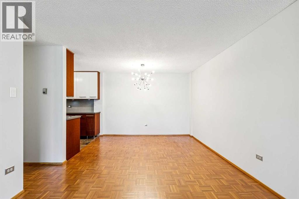 357, 1620 8 Avenue NW — photo 9