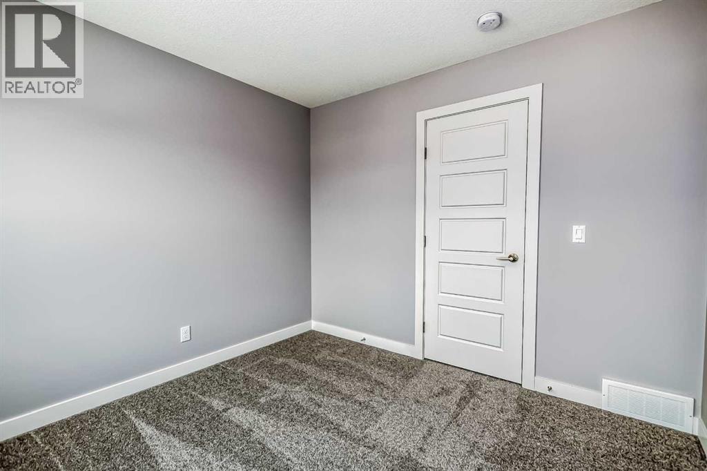 4 Topaz Place — photo 28