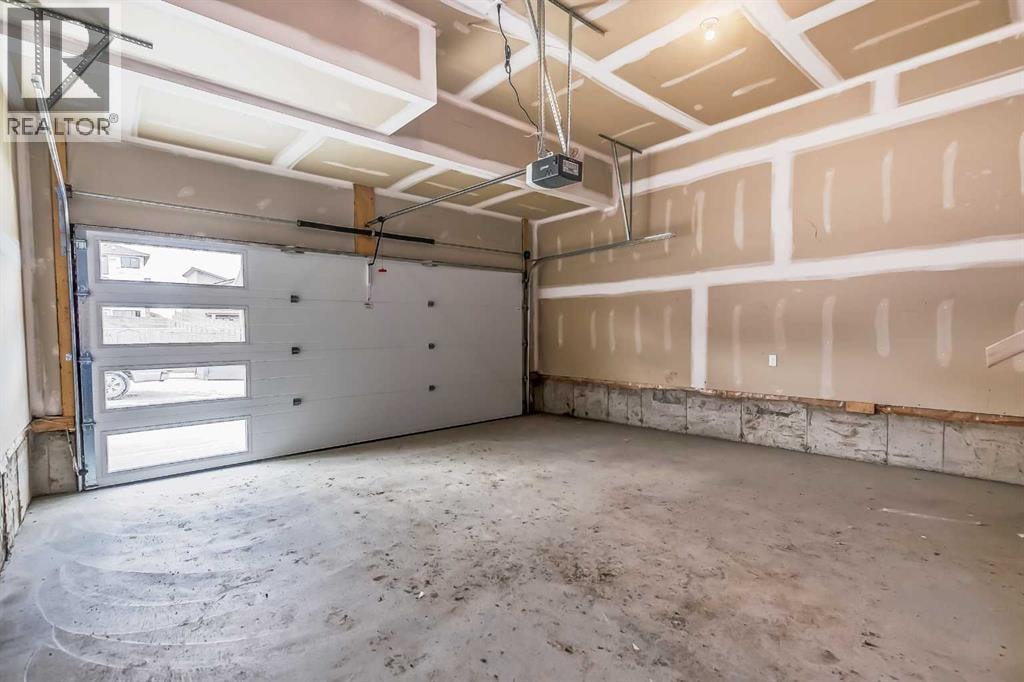 4 Topaz Place — photo 33