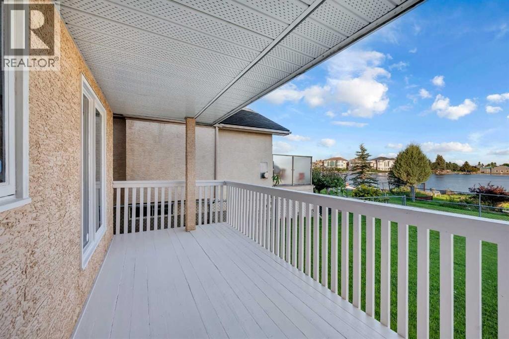 208 Coral Shores Bay NE — photo 30