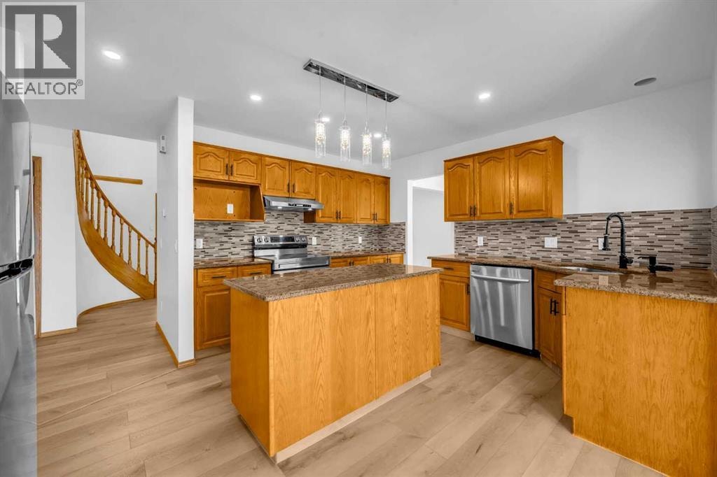 208 Coral Shores Bay NE — photo 15
