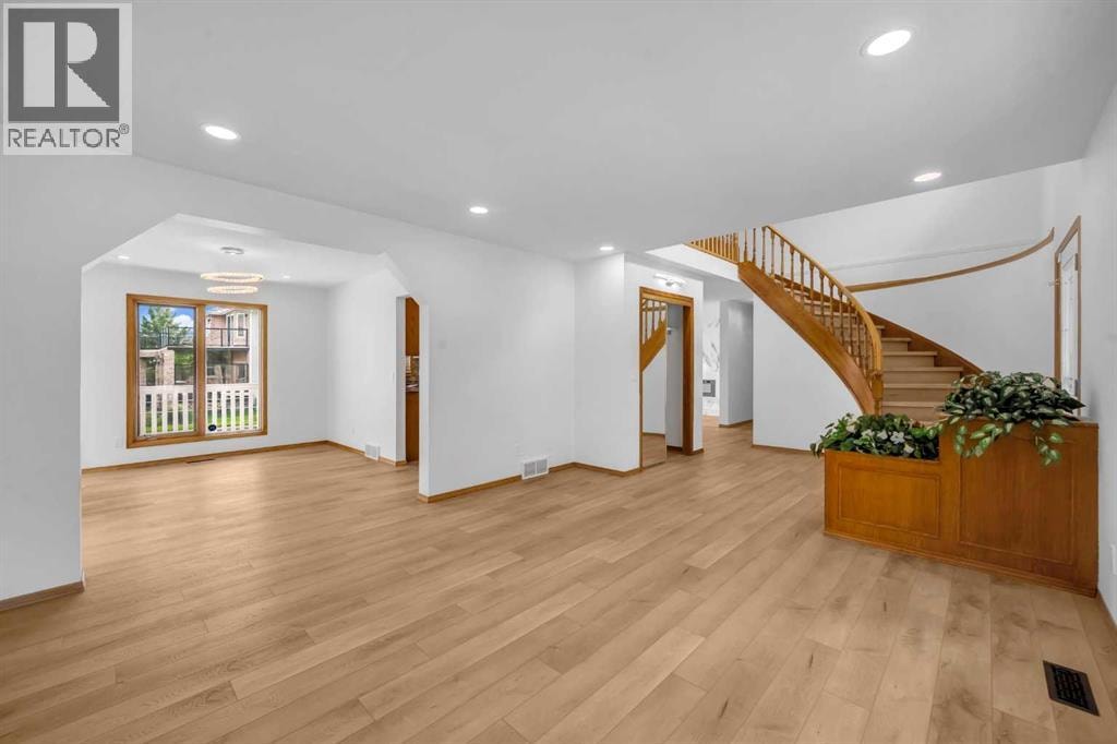 208 Coral Shores Bay NE — photo 10