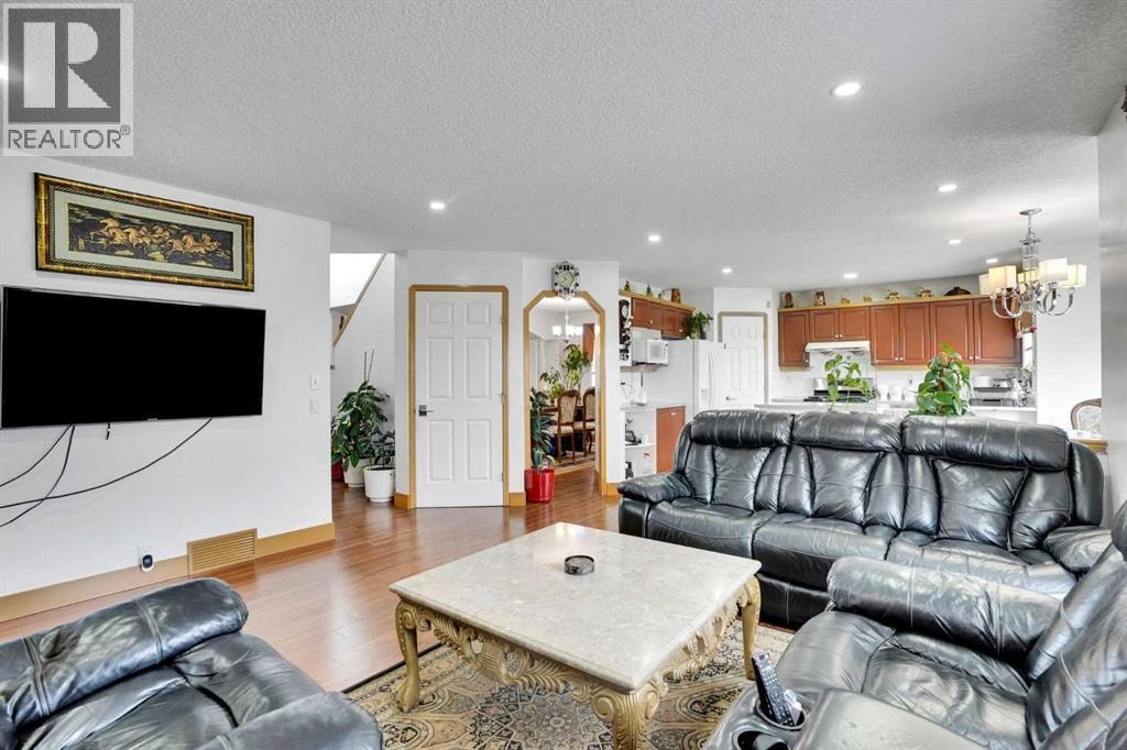 5189 Coral Shores Drive NE — photo 9