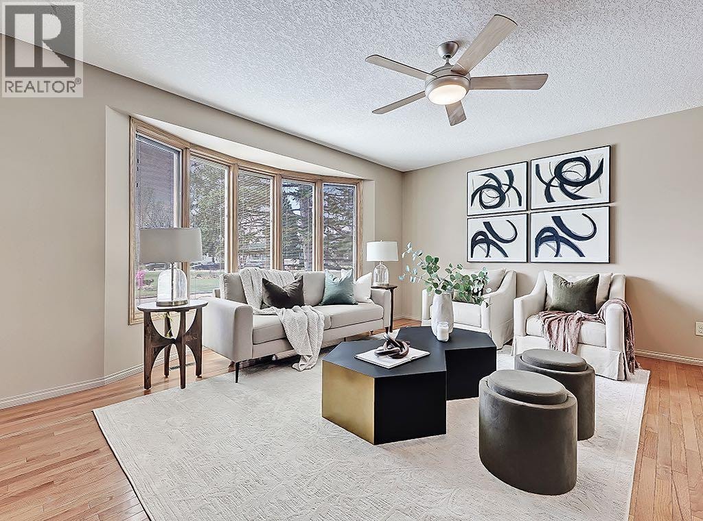 44 Granlea Place SW — photo 3