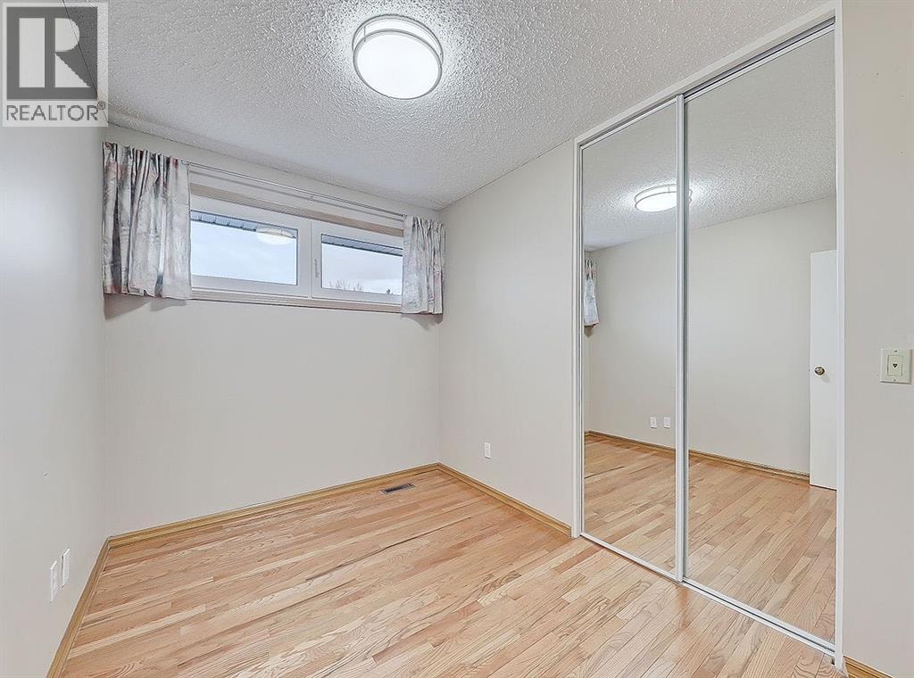 44 Granlea Place SW — photo 16