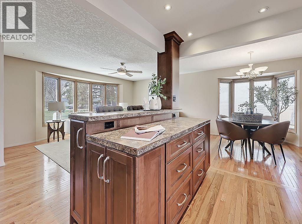 44 Granlea Place SW — photo 9